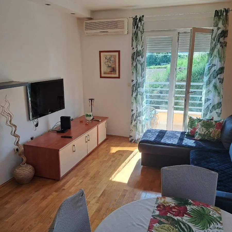 Apartment Arnir Сплит